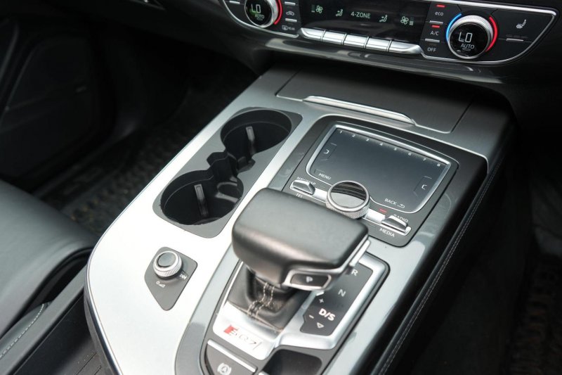 AUDI SQ7