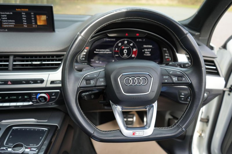 AUDI SQ7