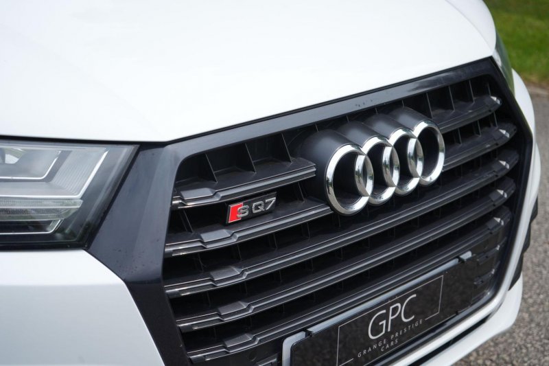 AUDI SQ7