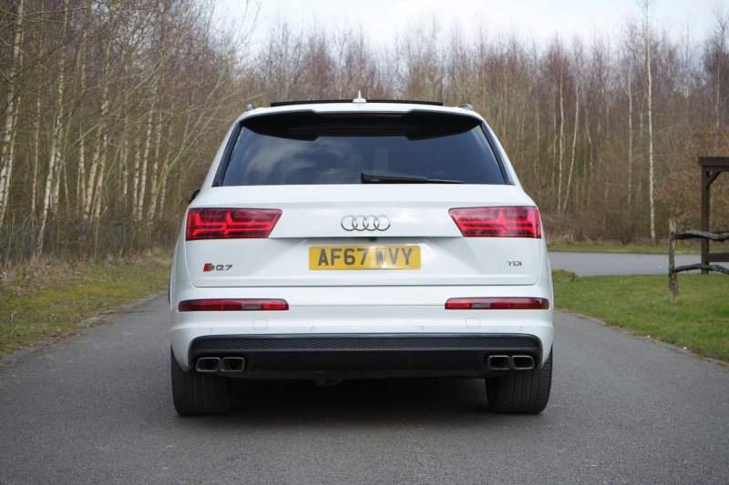 AUDI SQ7