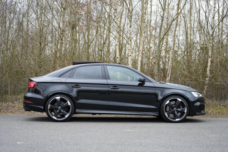 AUDI RS3
