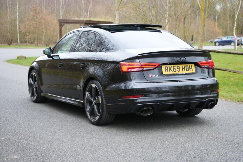 AUDI RS3