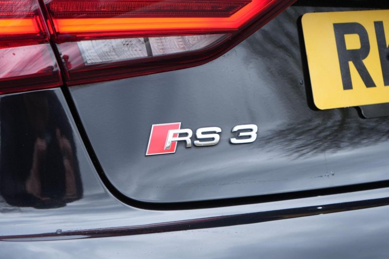 AUDI RS3