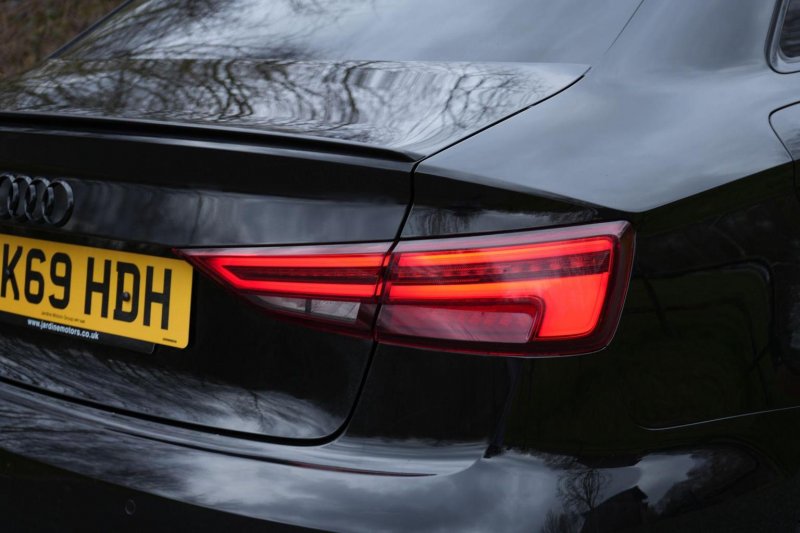 AUDI RS3