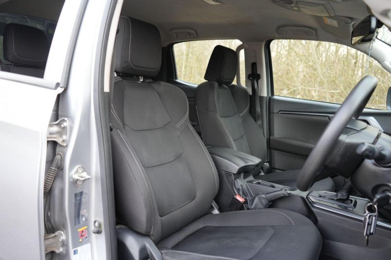 ISUZU D-MAX