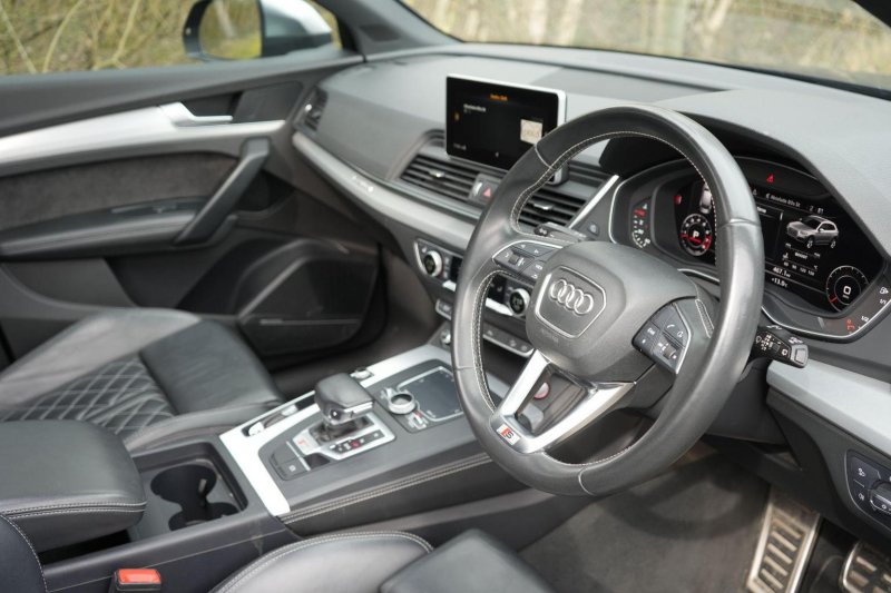 AUDI SQ5