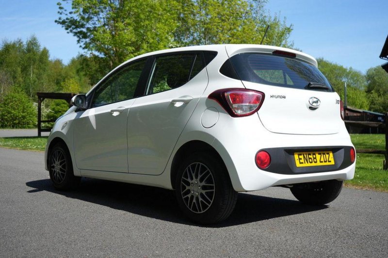 HYUNDAI I10