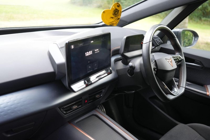 CUPRA BORN