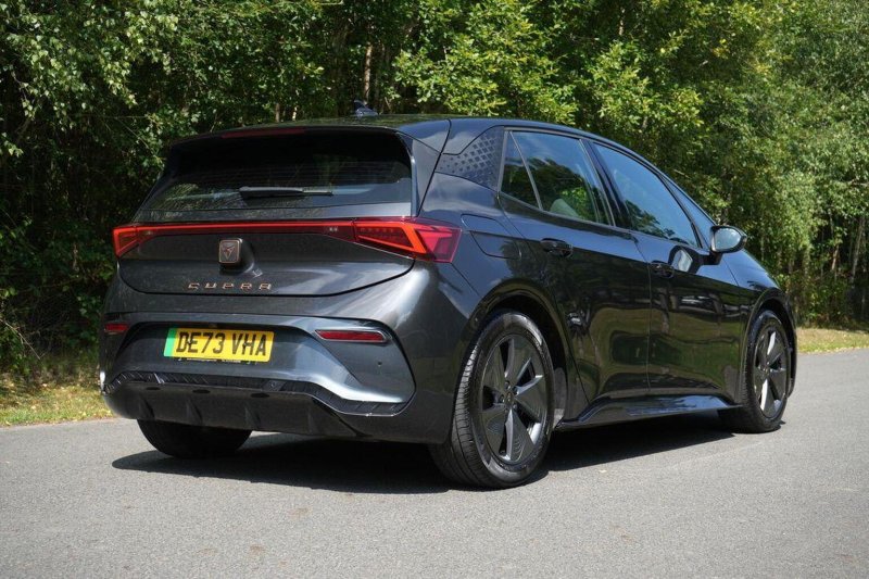 CUPRA BORN